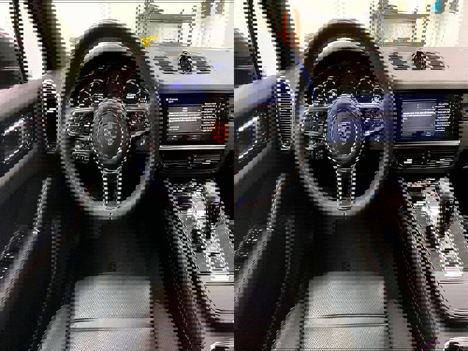 Used 2023 Porsche Cayenne image 12