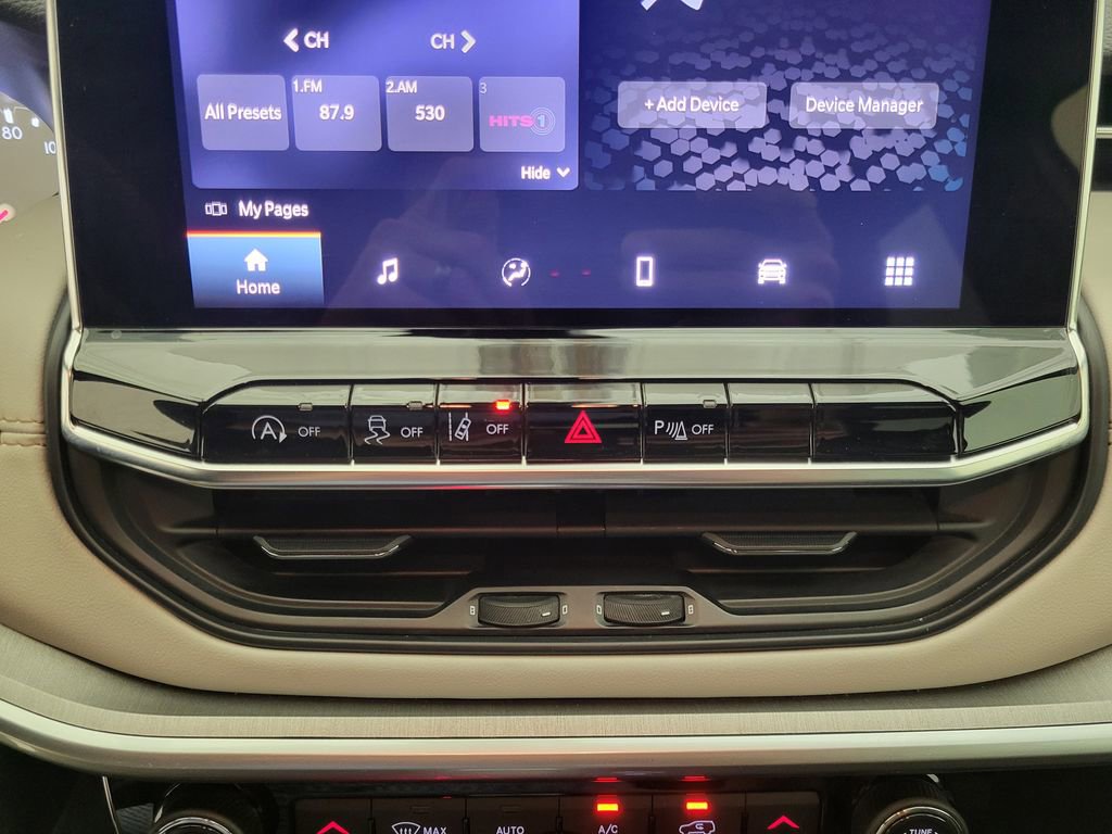 Used 2025 Jeep Compass Limited image 8