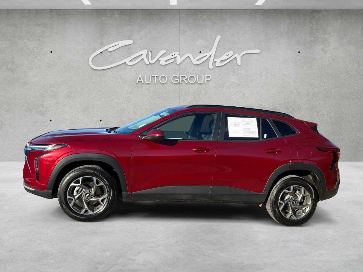 Used 2025 Chevrolet Trax LT image 15