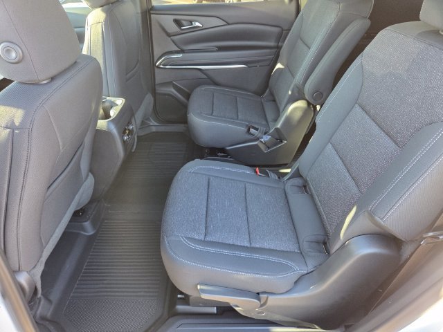 New 2027 Chevrolet Traverse LT w/ Driver Confidence Package FWD image 8