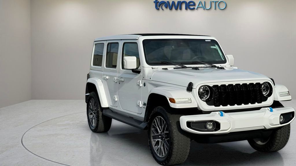 Used 2024 Jeep Wrangler High Altitude AWD/4WD image 7