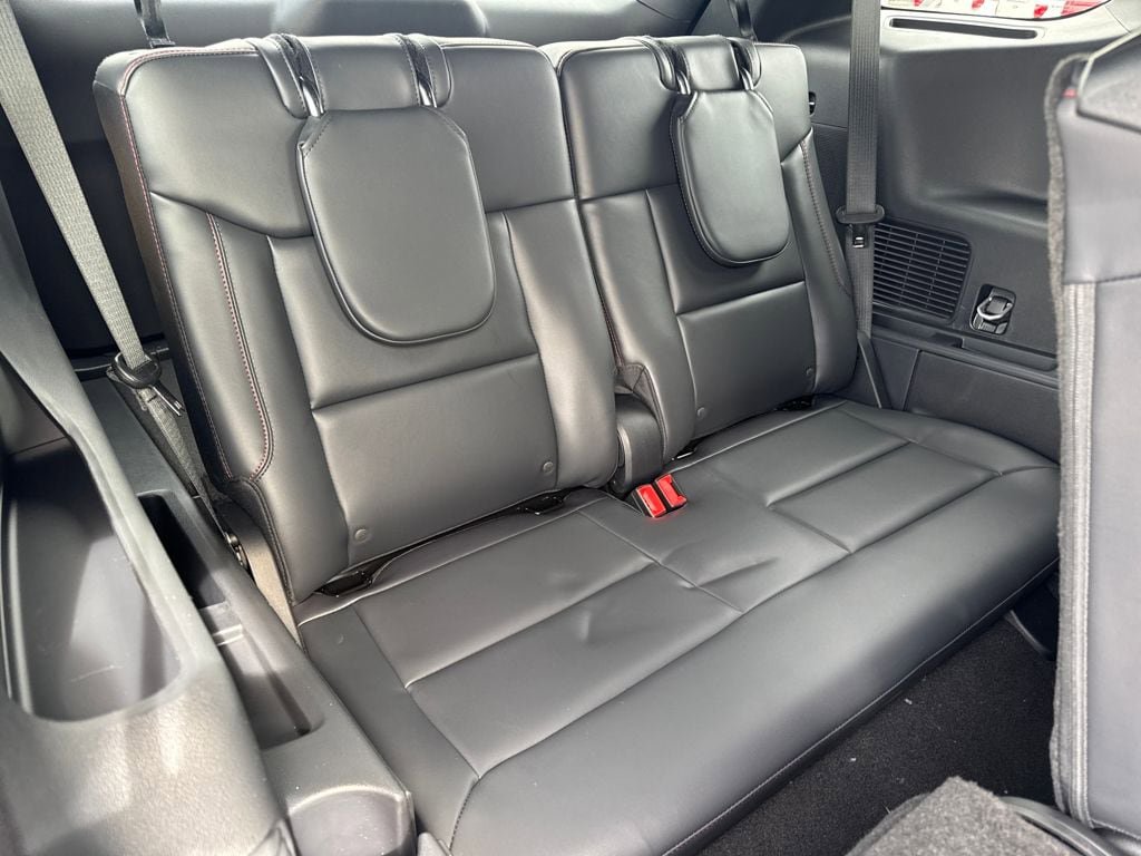 New 2026 Ford Explorer ST-Line w/ ST-Line Street Pack AWD/4WD image 12