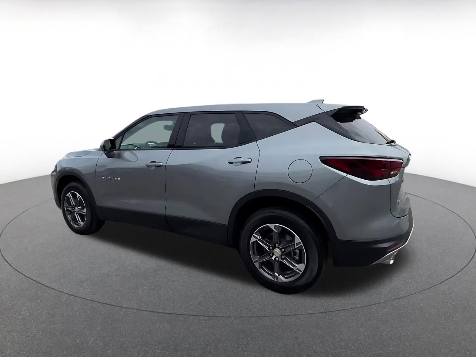 Used 2025 Chevrolet Blazer LT FWD image 15