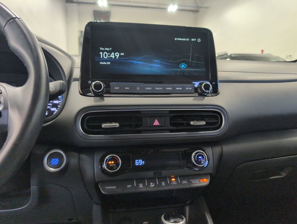 Certified 2023 Hyundai Kona SEL w/ Convenience Package AWD/4WD image 19