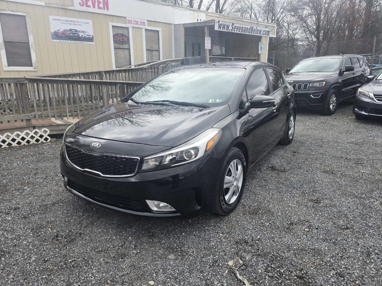 Used 2017 Kia Forte LX image 4