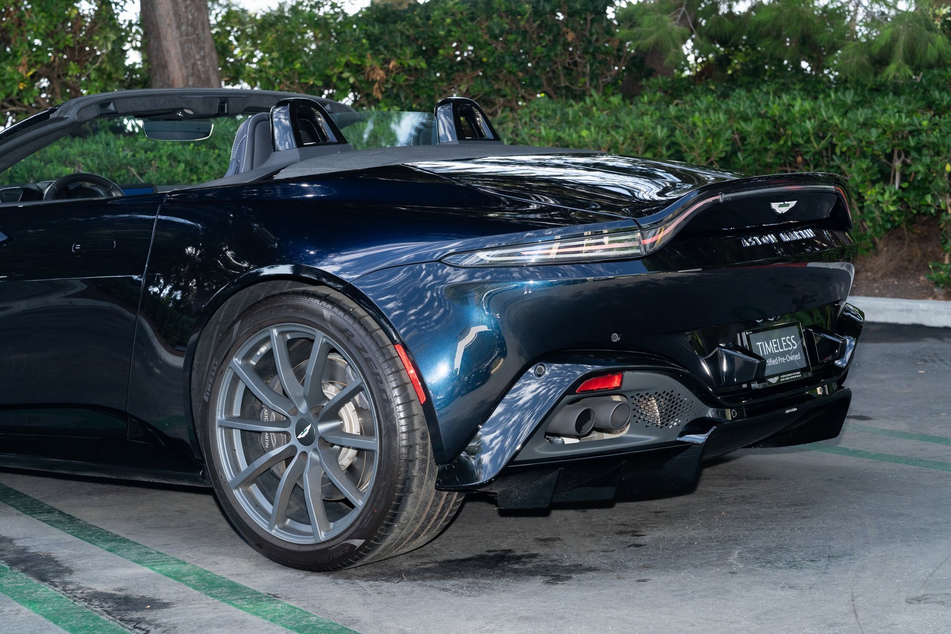 Used 2023 Aston Martin V8 Vantage image 11