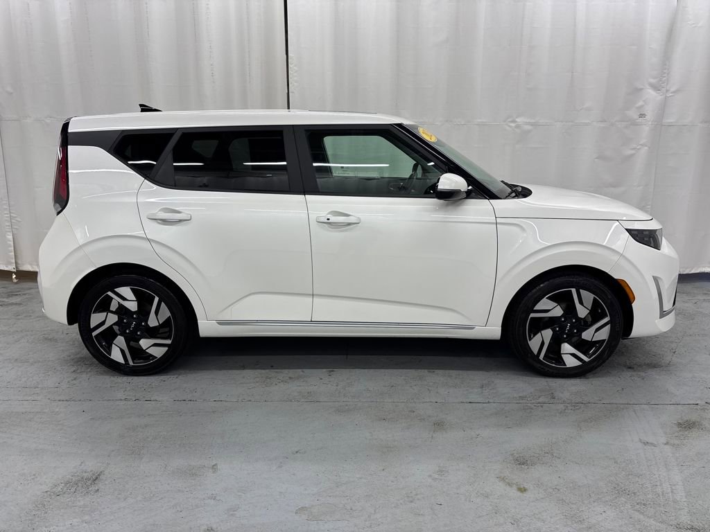 Used 2023 Kia Soul GT-Line FWD image 6