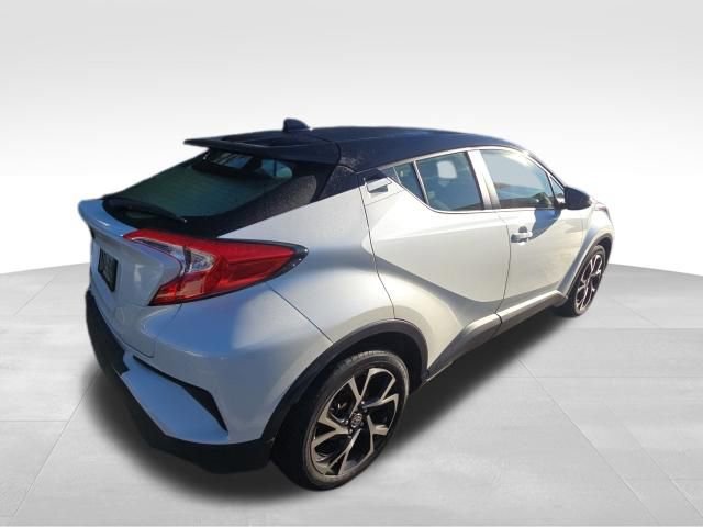 Used 2020 Toyota C-HR XLE image 8