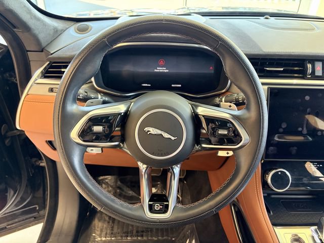 Used 2023 Jaguar F-PACE SVR image 9