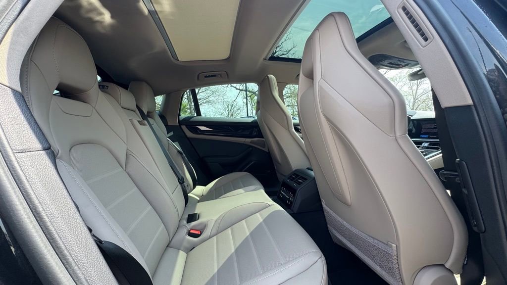 Used 2025 Porsche Panamera 4 image 12