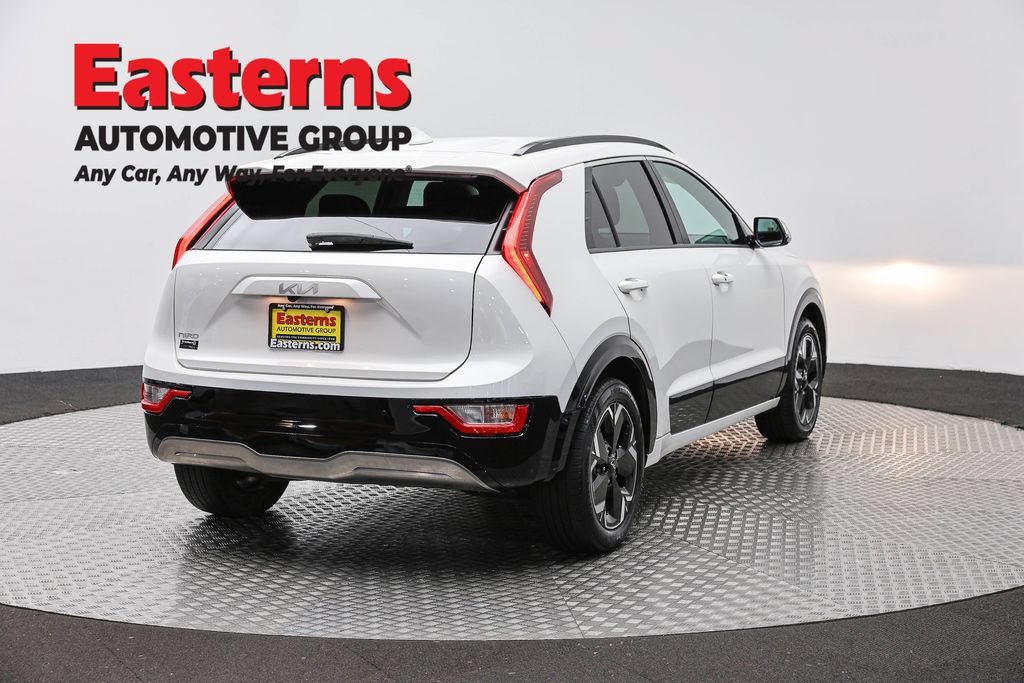 Used 2023 Kia Niro Wind w/ Wind Preserve Package FWD image 5