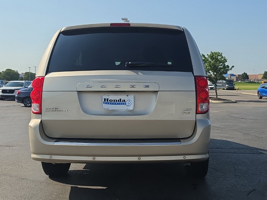 Used 2015 Dodge Grand Caravan SXT w/ Rear Park Assist Package FWD image 6