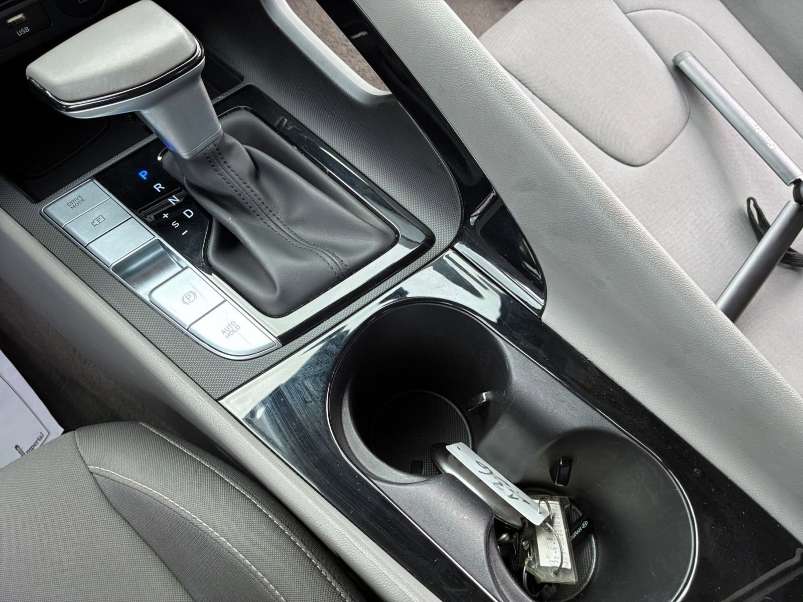 Used 2025 Hyundai Elantra SEL FWD image 40