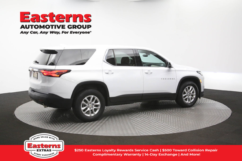 Used 2023 Chevrolet Traverse LS FWD image 41