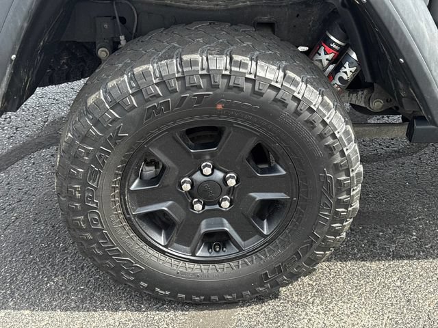 Certified 2022 Jeep Gladiator Mojave w/ Cold Weather Group AWD/4WD image 12