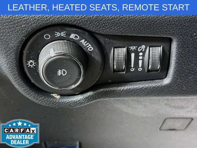 Used 2025 Chrysler Pacifica Select FWD image 10