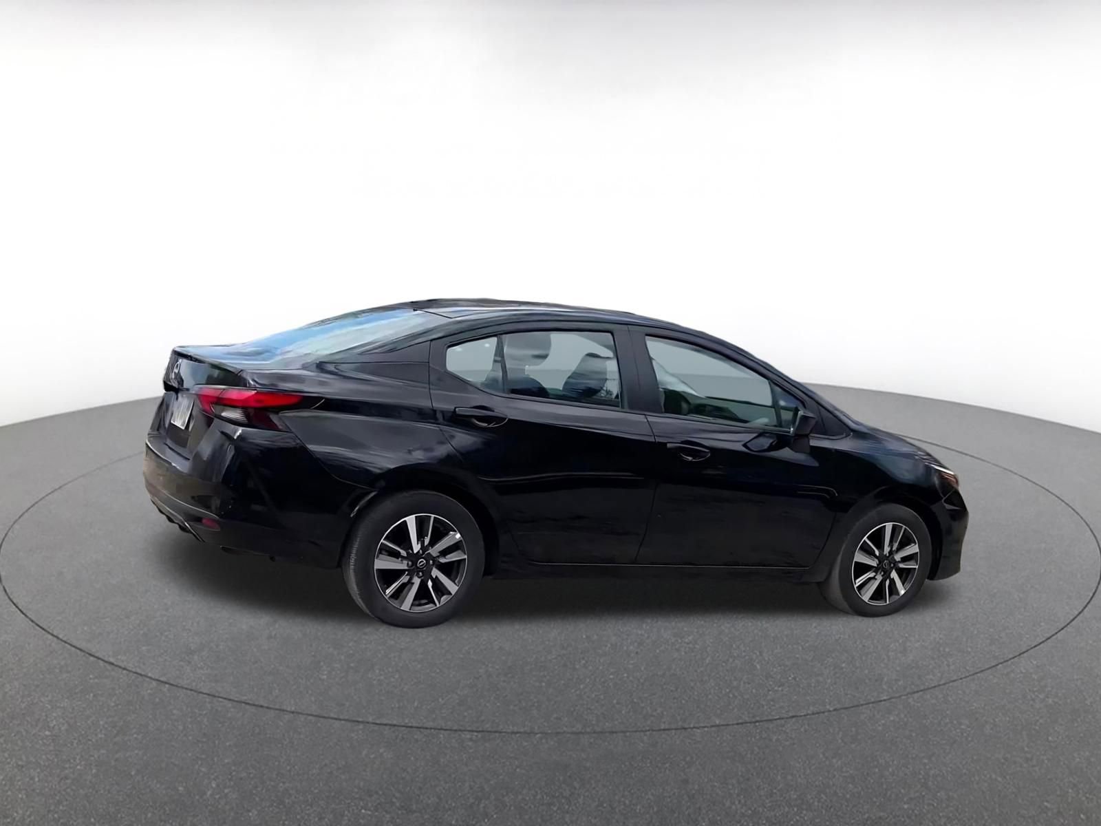 Used 2025 Nissan Versa SV FWD image 15