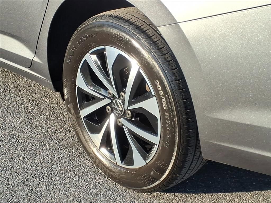 Used 2023 Volkswagen Jetta S image 11