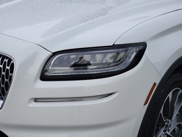 Used 2022 Lincoln Nautilus Reserve FWD image 6