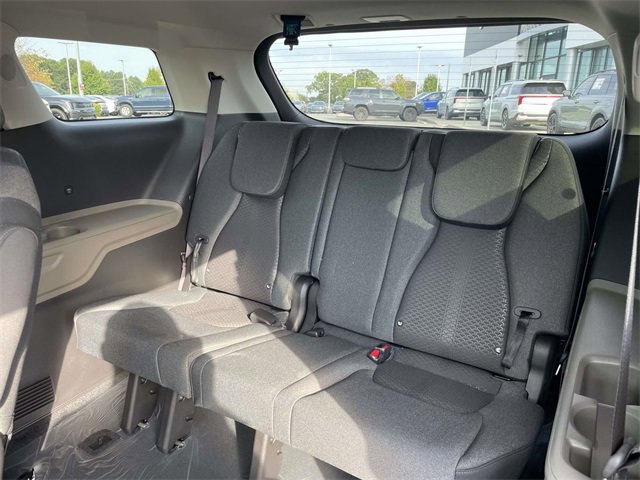 New 2026 Kia Carnival LX image 21