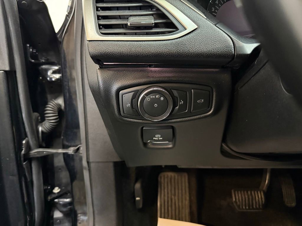 Used 2017 Lincoln MKZ Reserve w/ Climate Package image 25