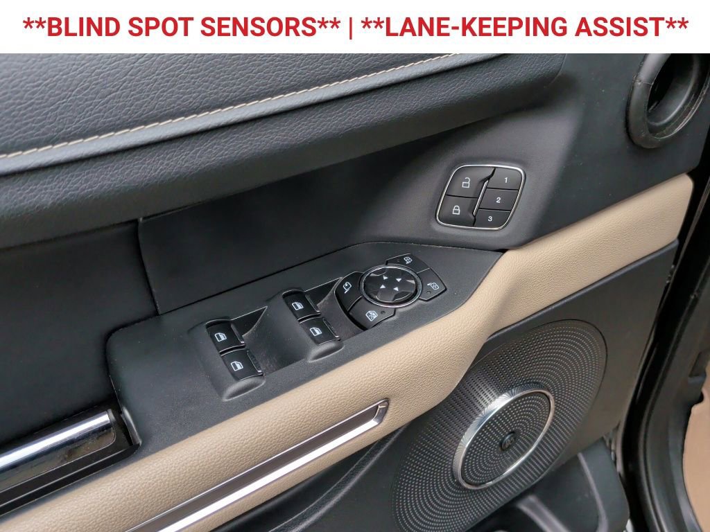 Used 2023 Ford Expedition Limited image 12