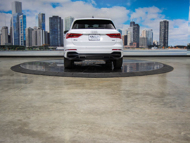 Used 2022 Audi Q3 2.0T Premium w/ Convenience Package AWD/4WD image 11