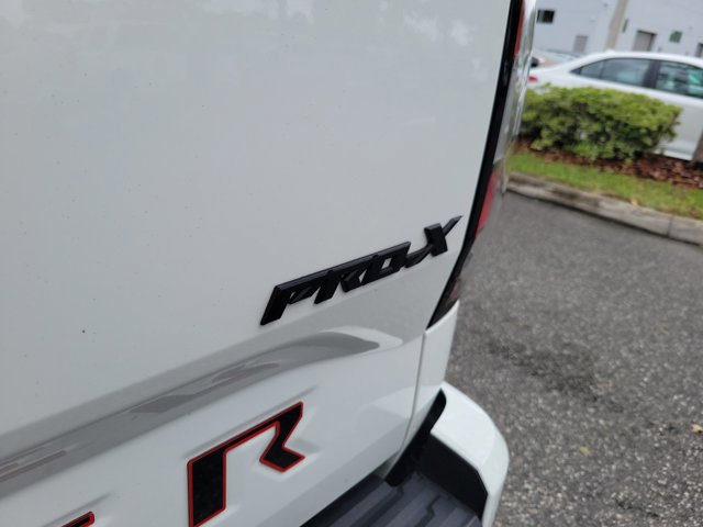 Used 2022 Nissan Frontier Pro-X RWD image 7