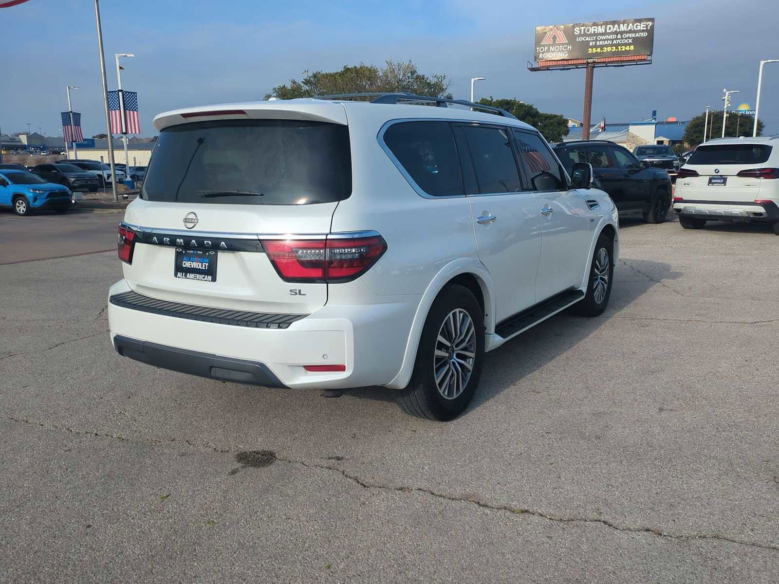 Used 2022 Nissan Armada SL w/ Captain's Chairs Package image 8