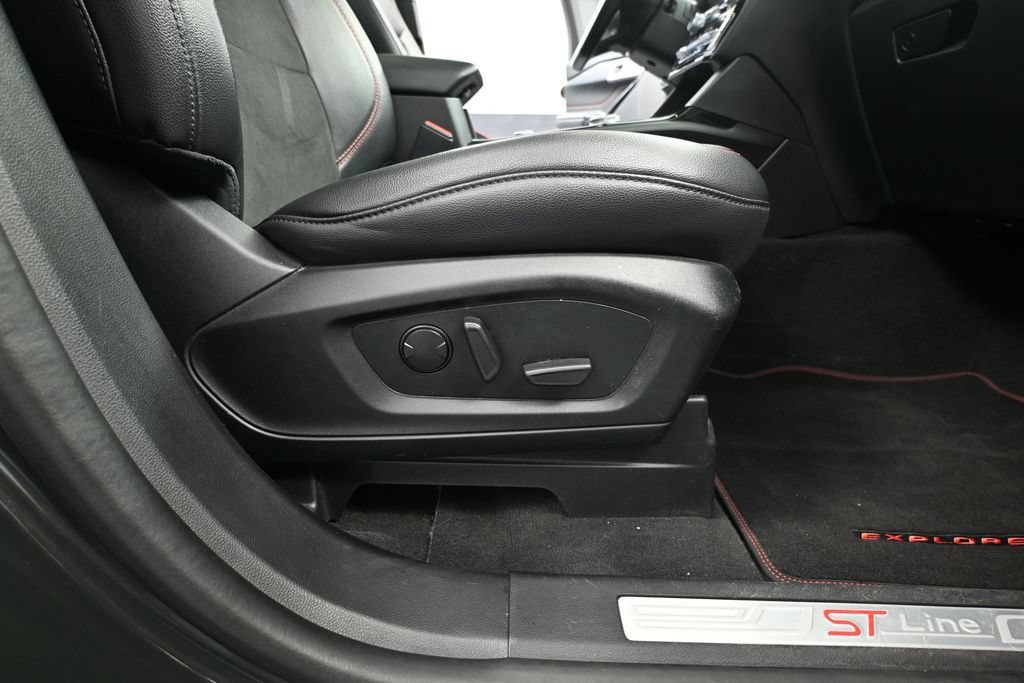 Used 2023 Ford Explorer ST-Line AWD/4WD image 53