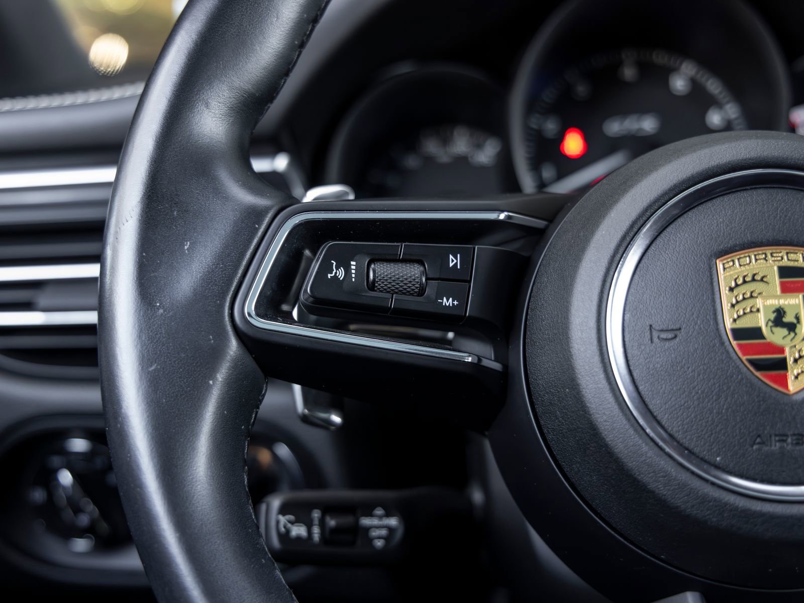 Certified 2023 Porsche Macan GTS AWD/4WD image 30