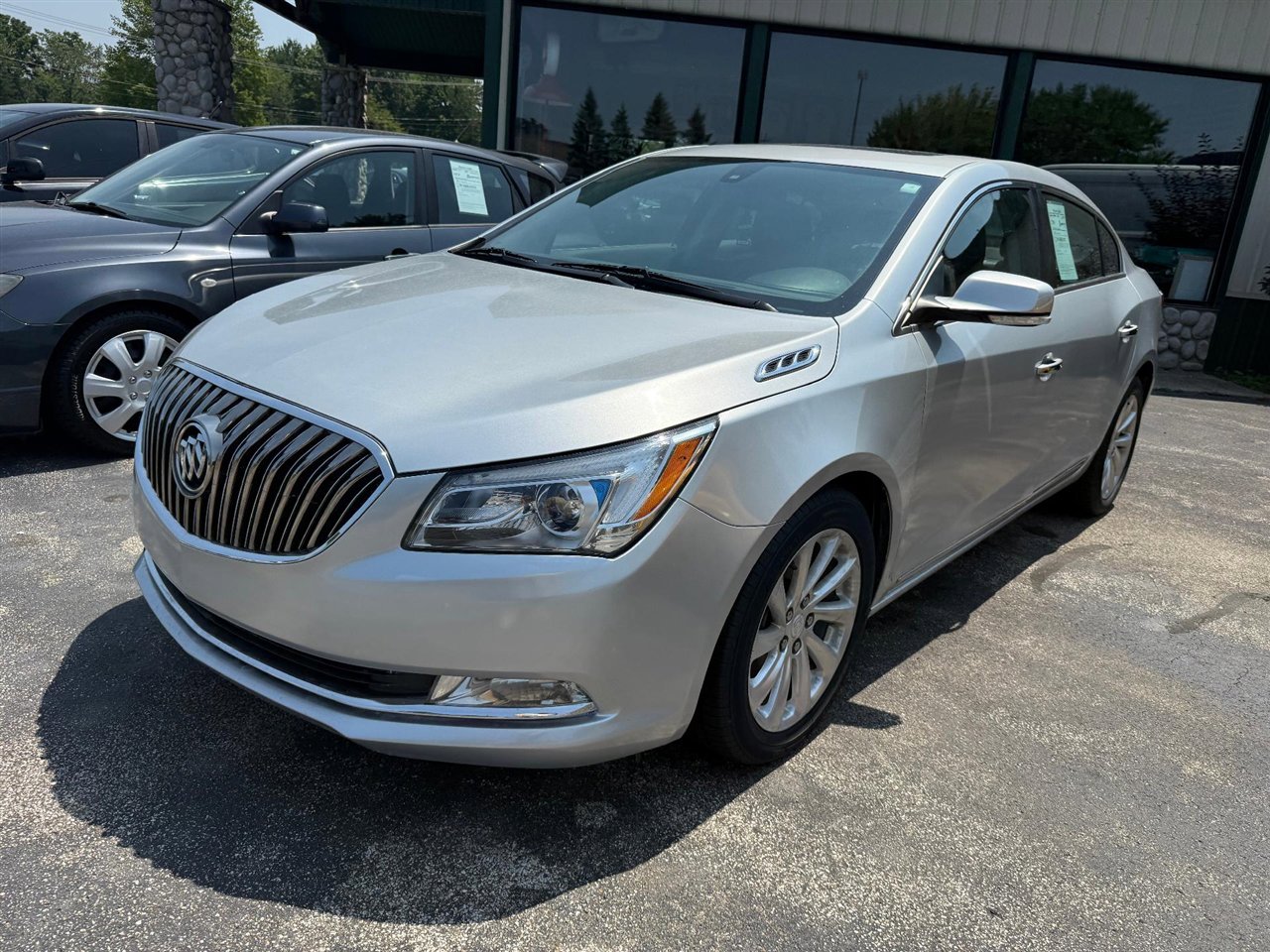 Used 2016 Buick LaCrosse Leather image 3