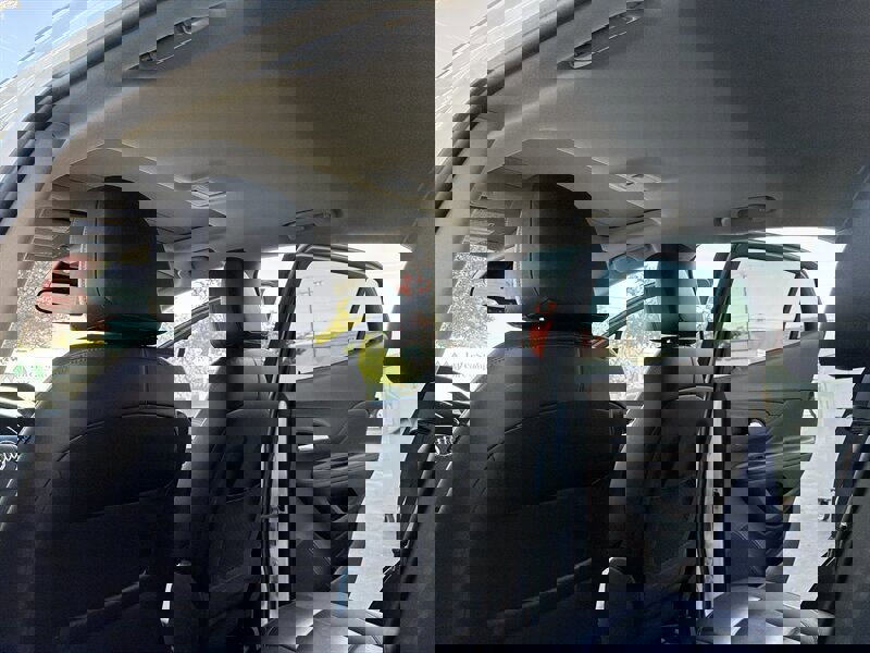 Used 2018 Buick Encore Essence AWD/4WD image 31