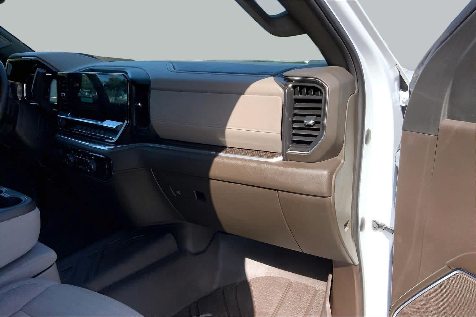 Used 2024 Chevrolet Silverado 2500 LT w/ LPO, Dark Essentials Package AWD/4WD image 18