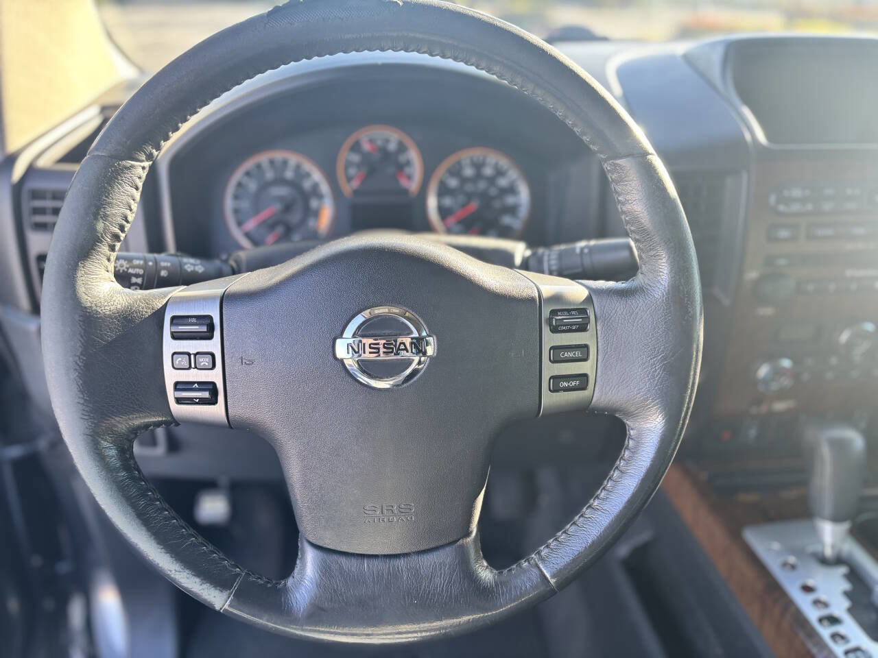 Used 2012 Nissan Titan SL w/ SL Technology Pkg image 12