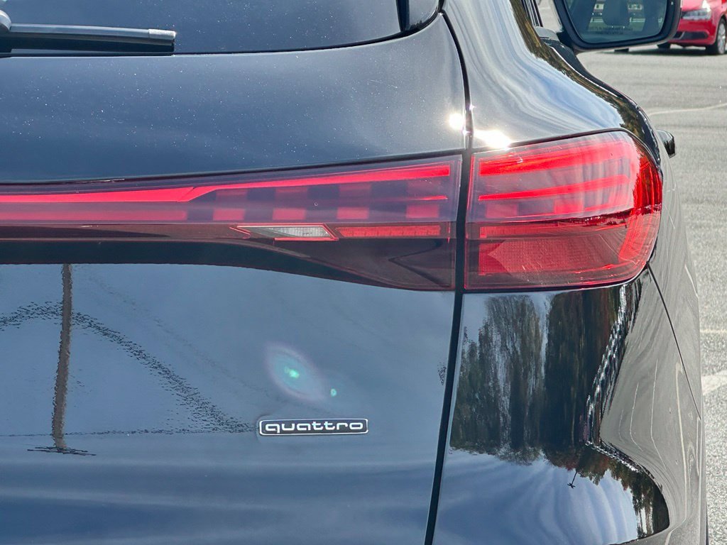 Used 2025 Audi Q5 Premium w/ Convenience Package AWD/4WD image 6