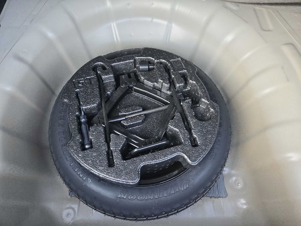 Used 2017 Hyundai Elantra SE image 10