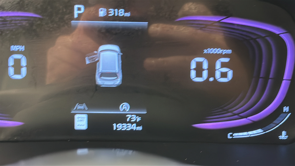 Used 2025 Kia Soul LX w/ LX Technology Package FWD image 15