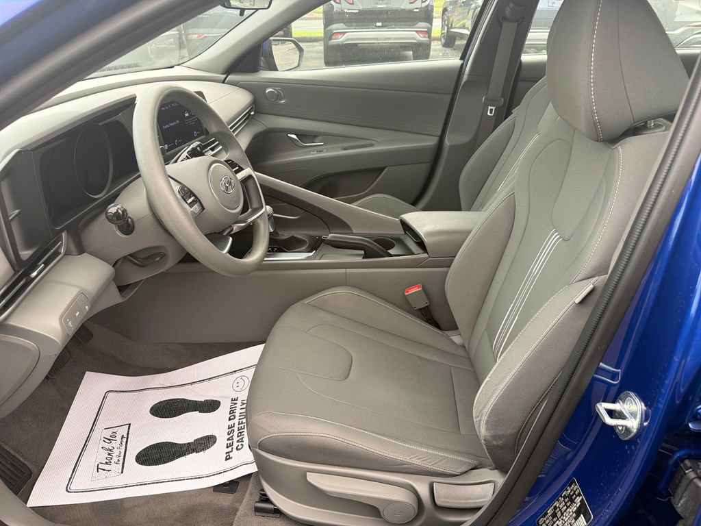 Certified 2023 Hyundai Elantra SEL FWD image 15
