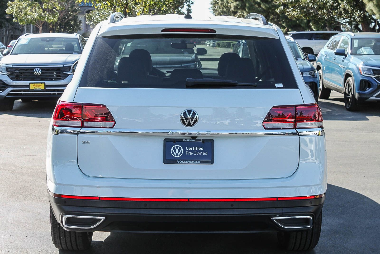 Certified 2023 Volkswagen Atlas SE w/ Black Wheel Package image 7