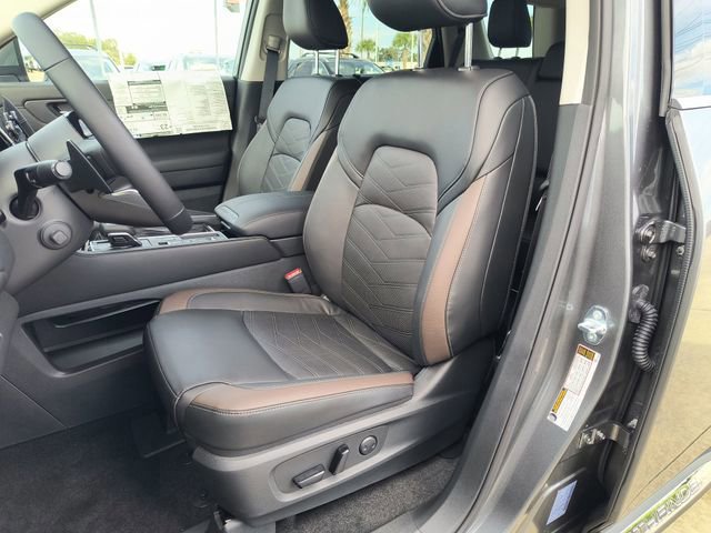 New 2025 Nissan Pathfinder Platinum image 7