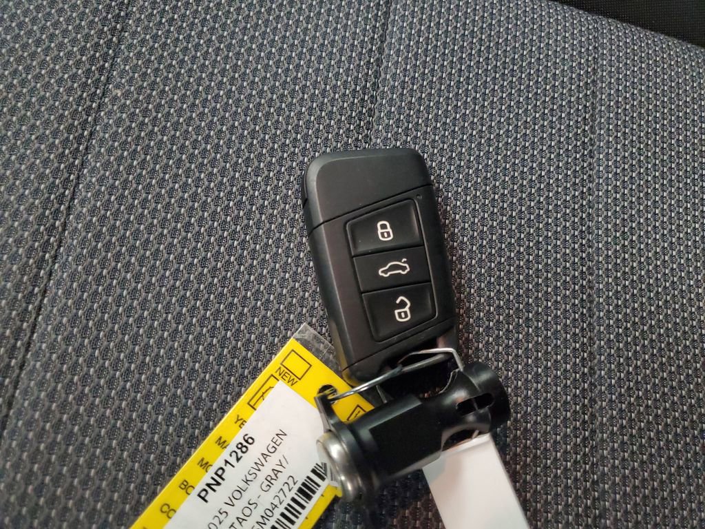 Used 2025 Volkswagen Taos S image 27