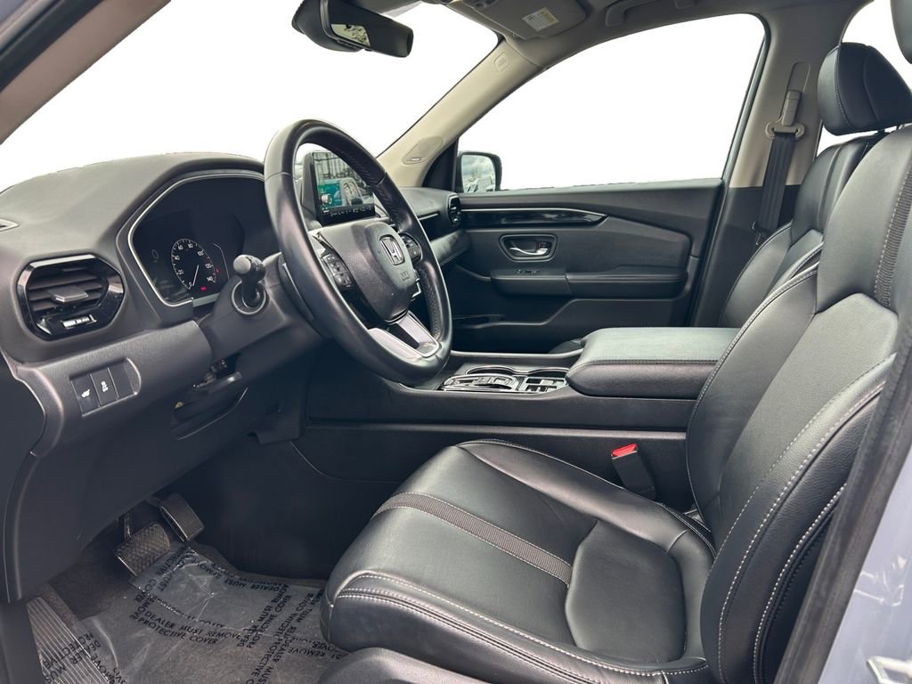Used 2023 Honda Pilot Touring image 10