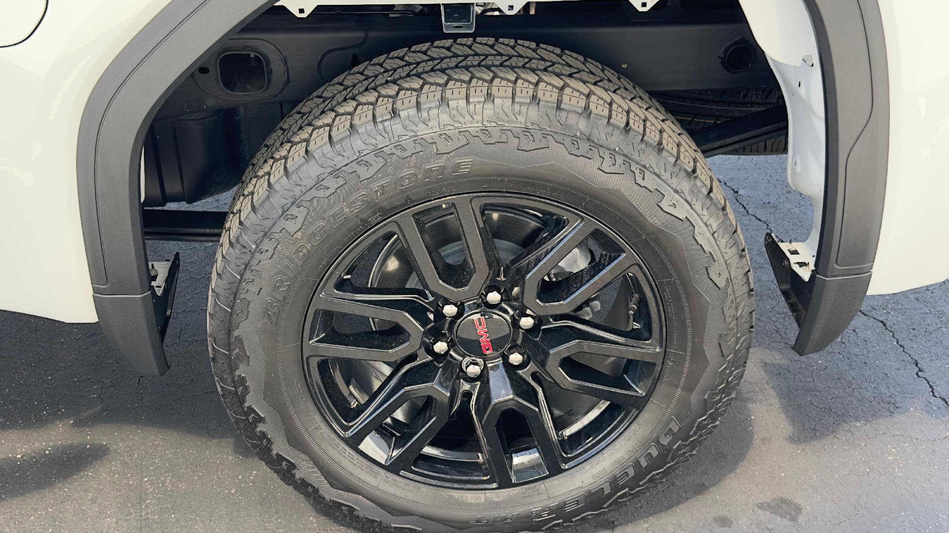 Used 2026 GMC Sierra 1500 Elevation w/ Elevation Select Package AWD/4WD image 7