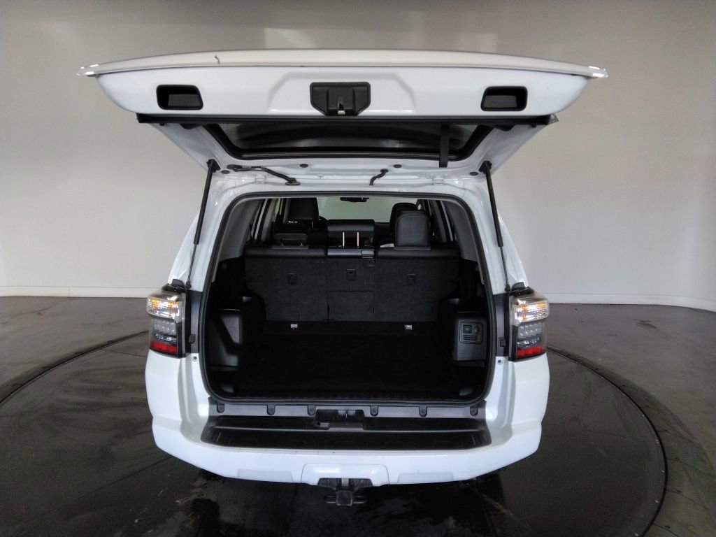 Used 2024 Toyota 4Runner SR5 Premium image 9