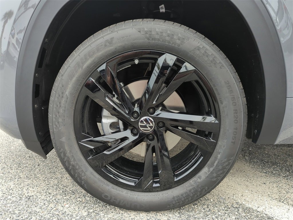 New 2026 Volkswagen Atlas Cross Sport SEL R-Line image 45