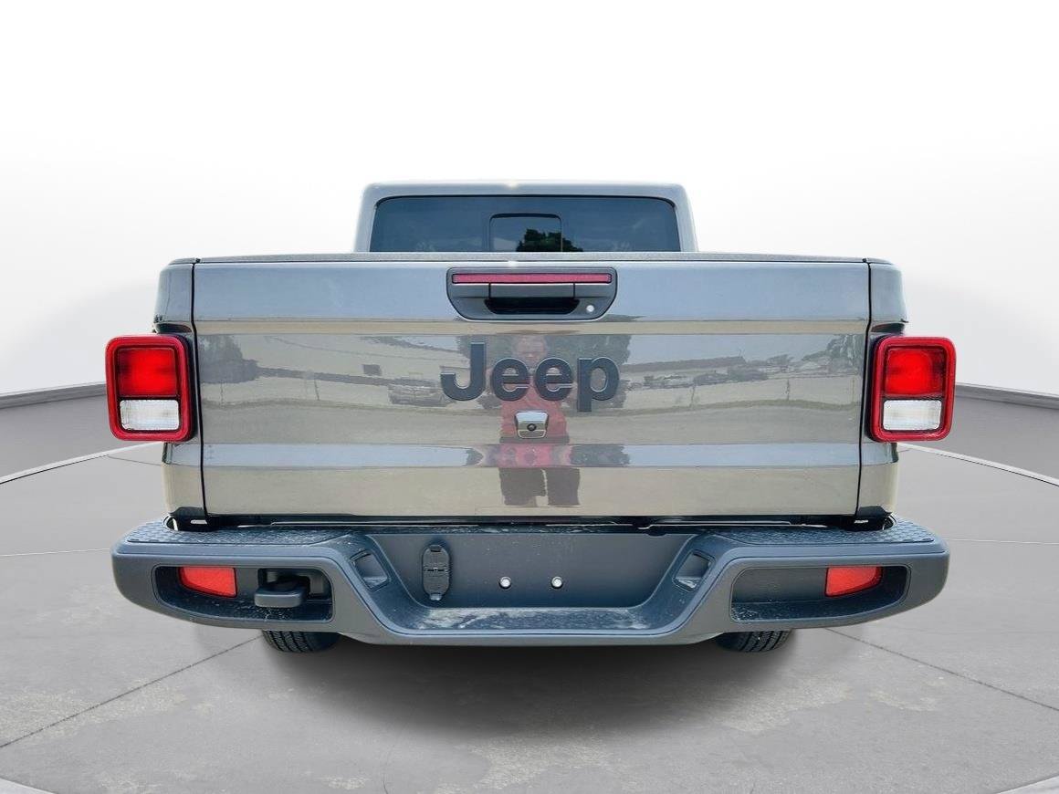 New 2025 Jeep Gladiator Sport AWD/4WD image 36