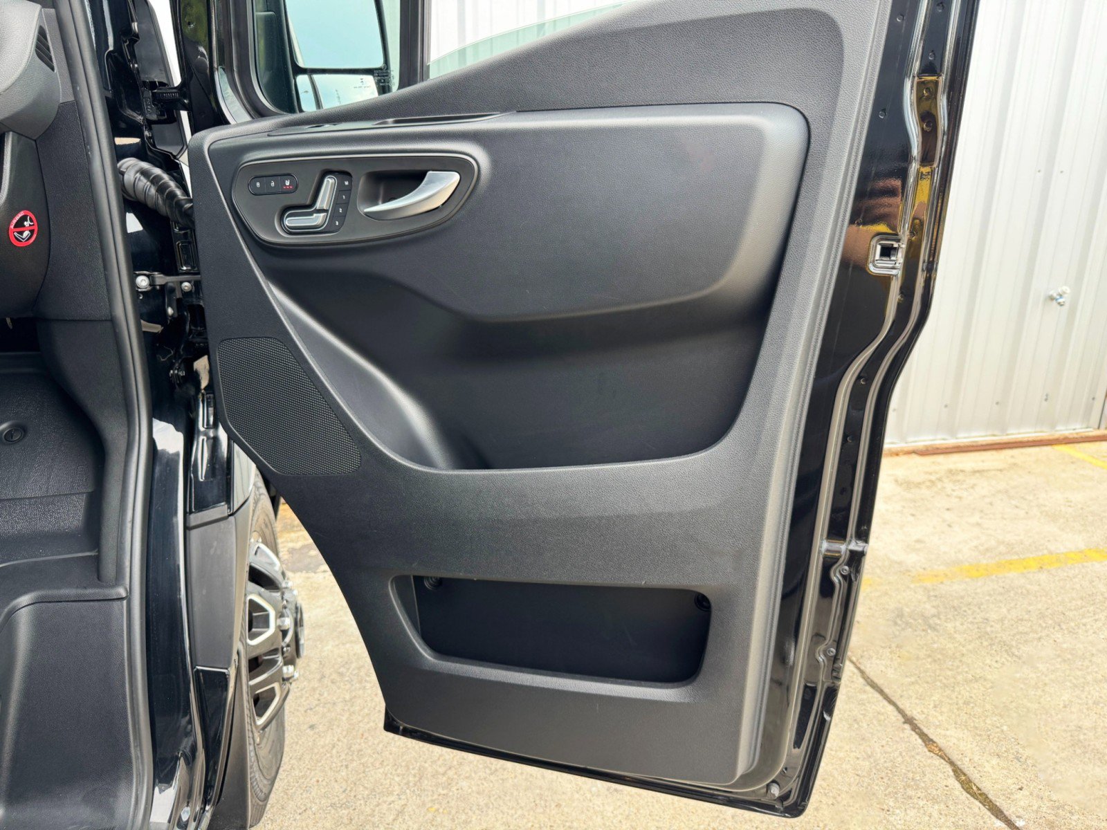 Used 2023 Mercedes-Benz Sprinter 3500 image 44