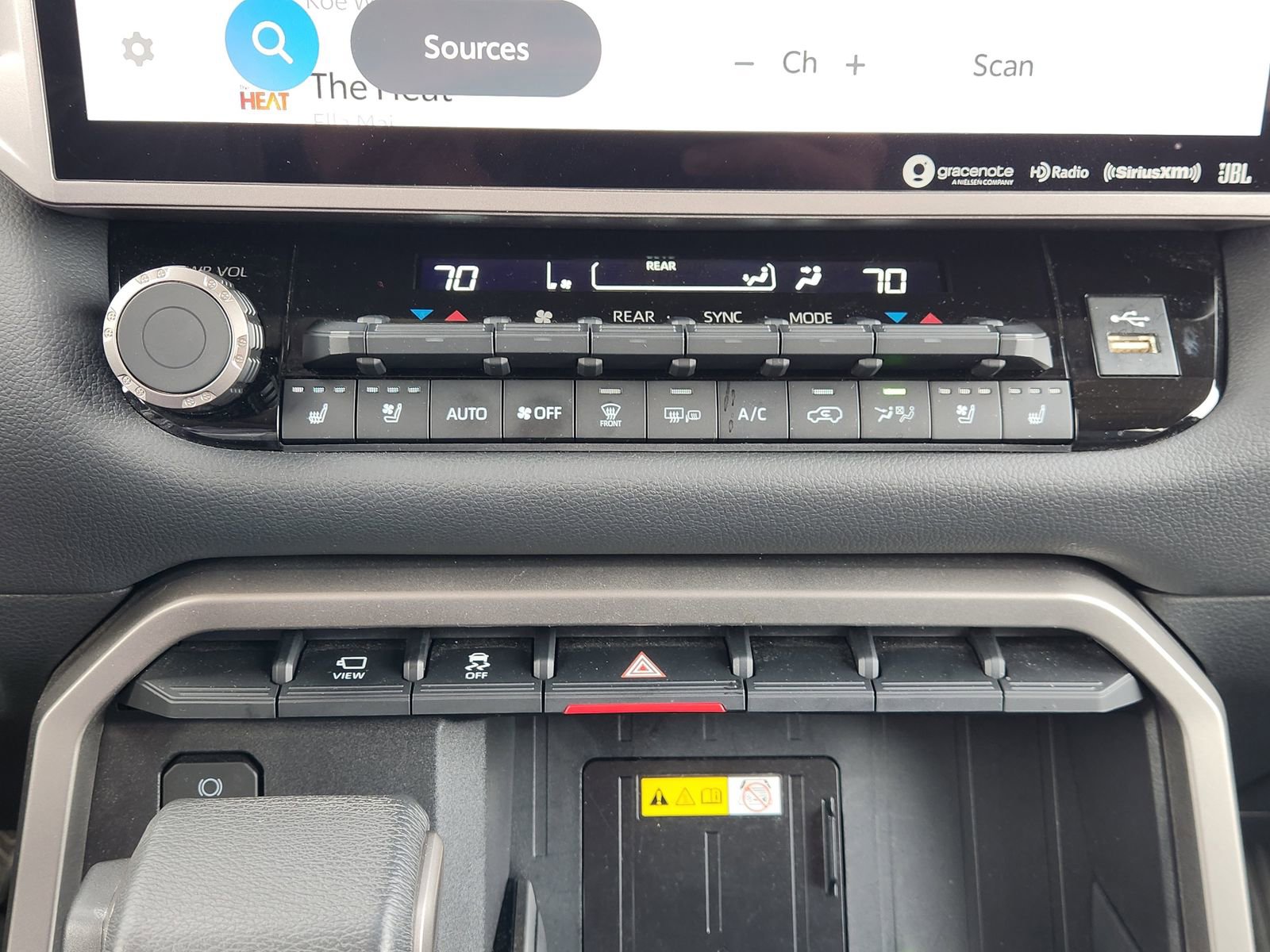 Used 2023 Toyota Sequoia Limited image 24