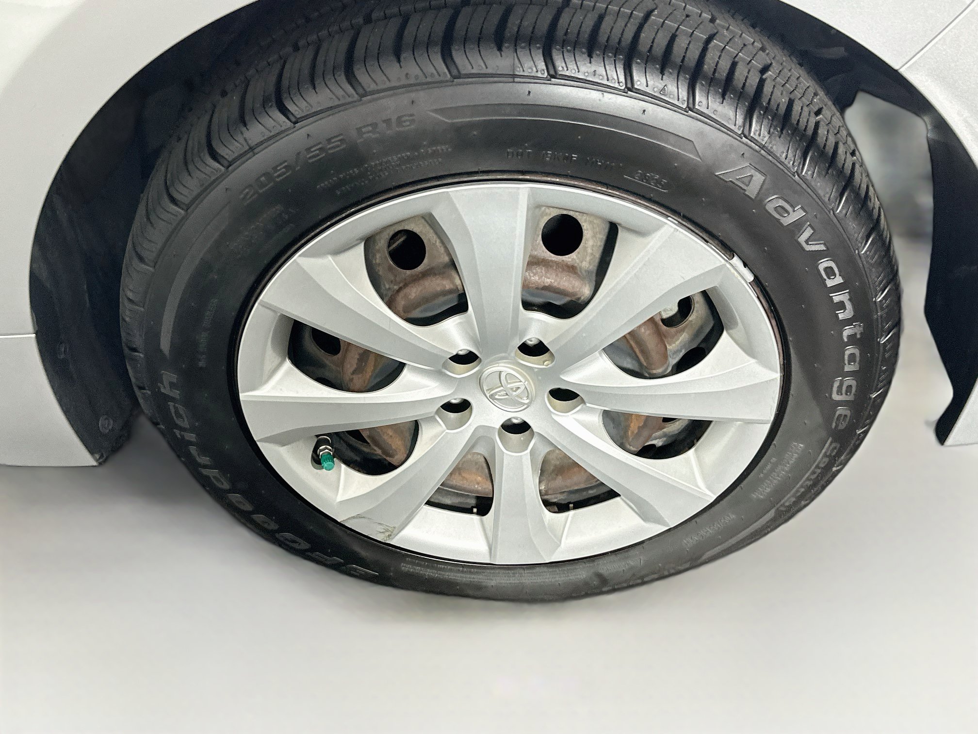 Used 2020 Toyota Corolla LE FWD image 11